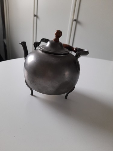 Teekanne aus zinn - aus, deckel